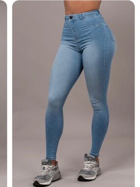 FITJEANS Arctic Light Blue High-Rise Denim (Large)